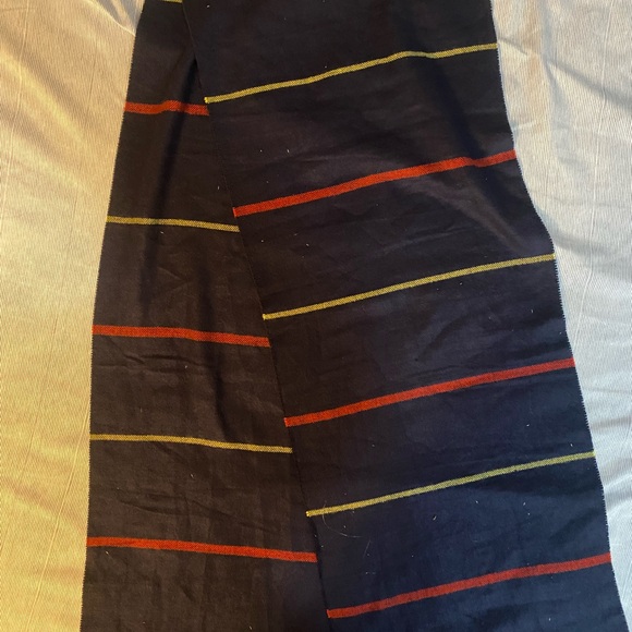 NWT Land’s End Striped Scarf in Midnight Indigo with Red and Yellow Accents‎ - Picture 1 of 4